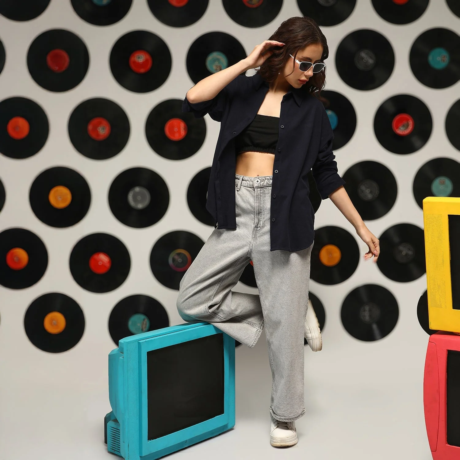Solid Oversized Shirt - Image 6